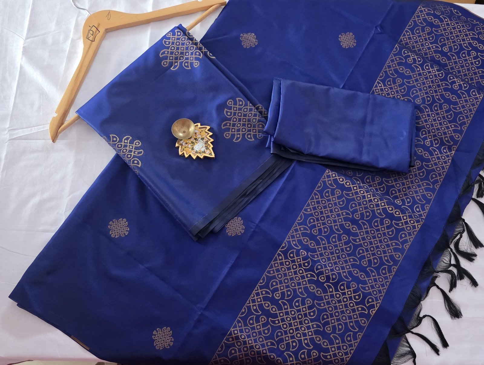 Semi Kanchi Soft Silk - SKS02 - Royal Blue Kolam Motif